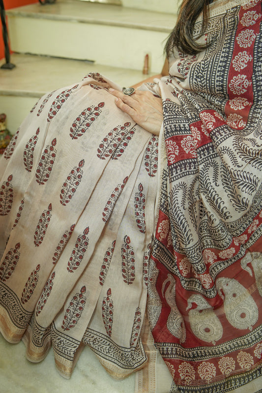 Roots in Maroon on Ivory Maheshwari Sarees