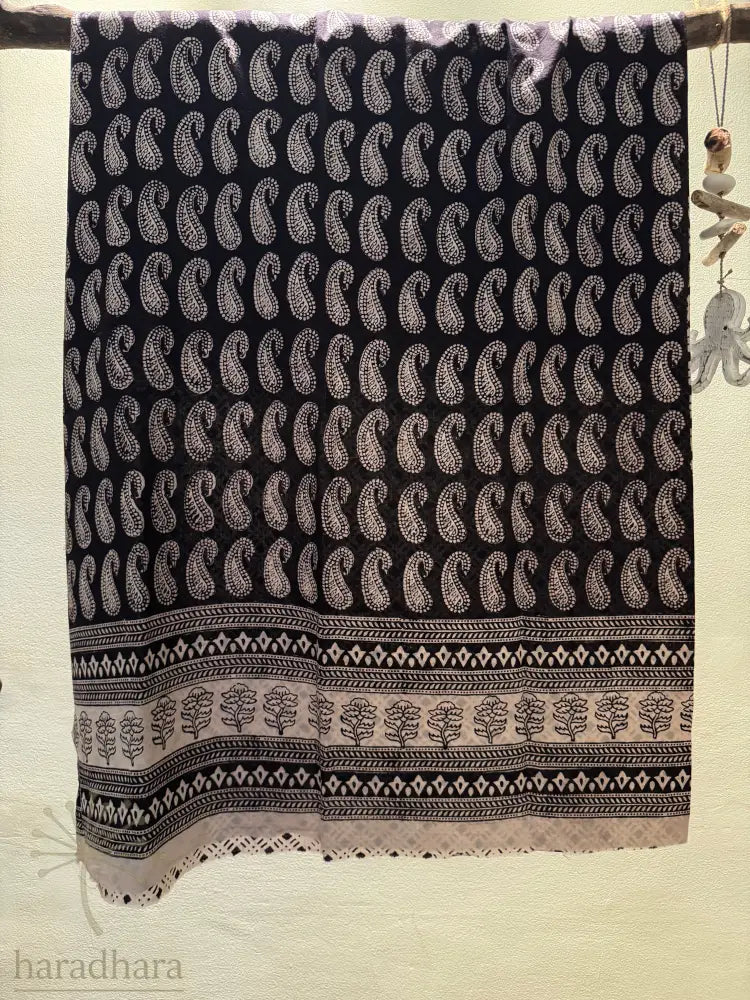 Ivory Whisper – Paisley Bagh Cotton Kurta...Bagh Kurta White Black