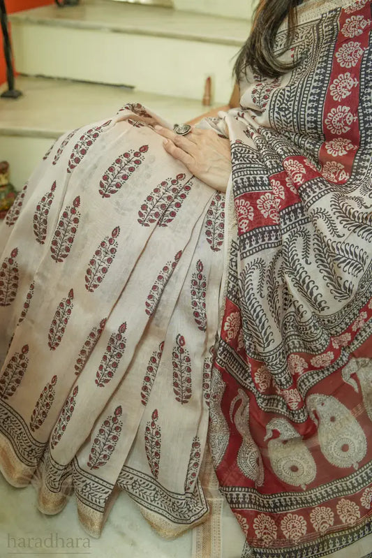 Roots in Maroon on Ivory Maheshwari Sarees