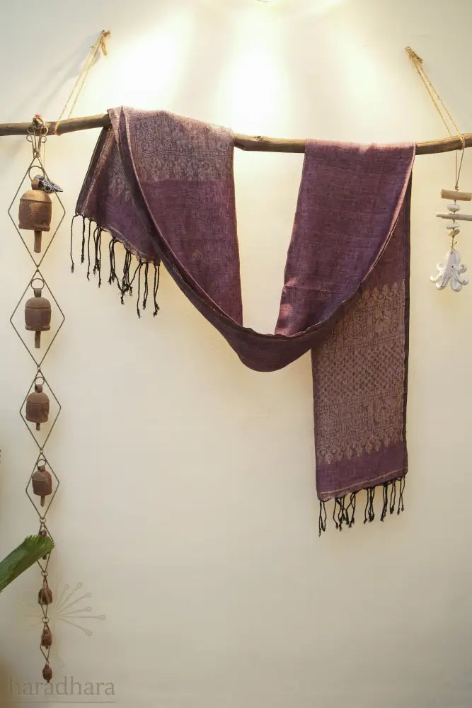 Where Peacocks Linger 2.5 Metres / 2.5 Metres Linen Jamdani