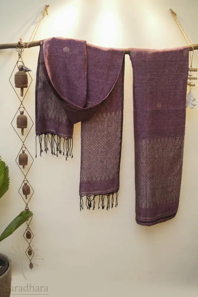 Where Peacocks Linger 2.5 Metres / 2.5 Metres Linen Jamdani
